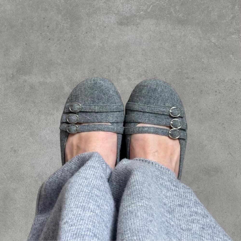 Y2k twee gray ballet flats
